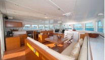 Catamaran WHISPERS -  Salon 2